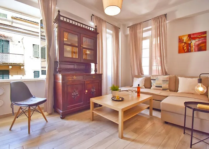 Mitropolis Old Town Apartment
